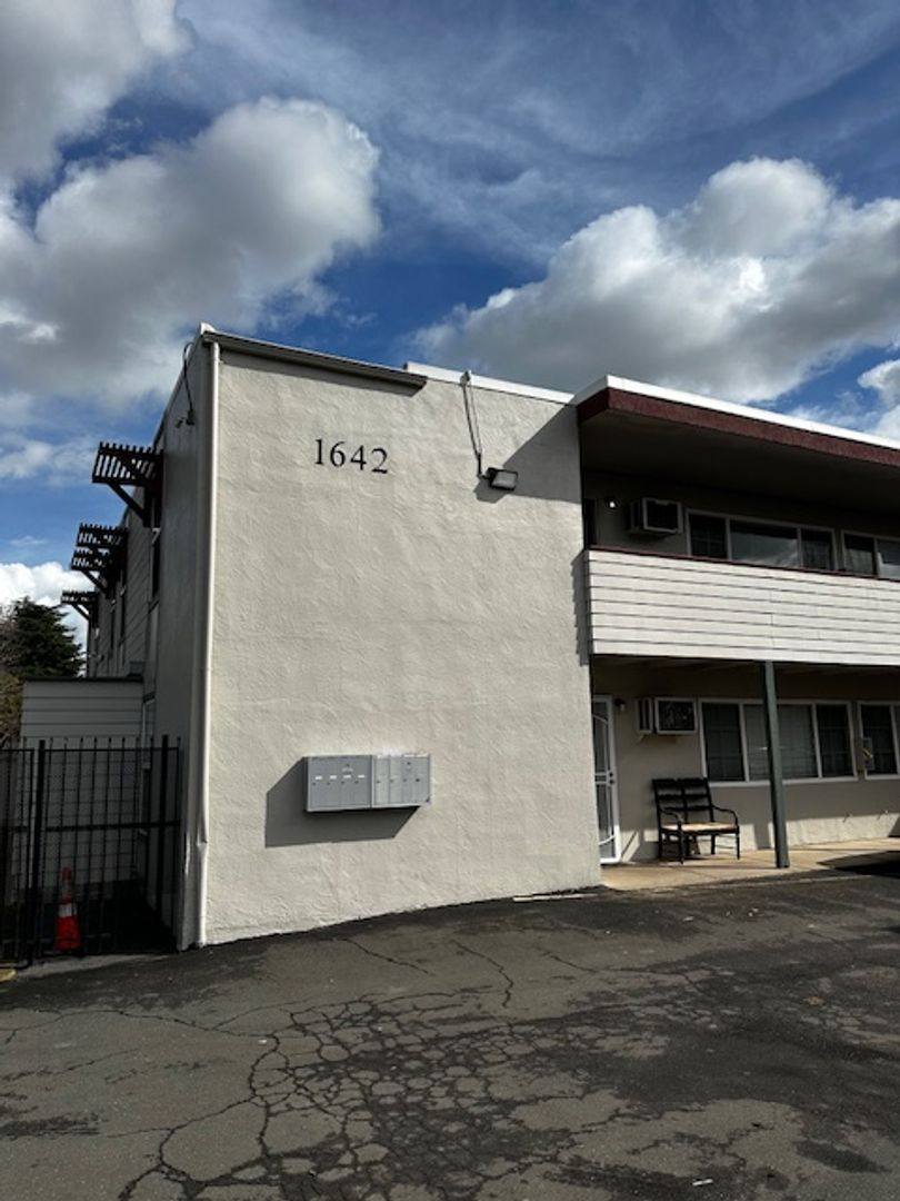 Apartment for rent at 1642 Clayton Rd, Concord, CA 94520