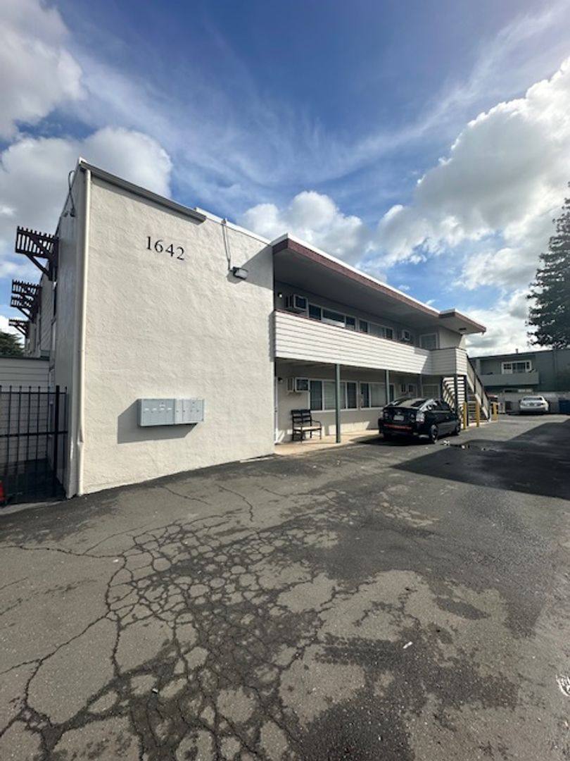 Apartment for rent at 1642 Clayton Rd, Concord, CA 94520