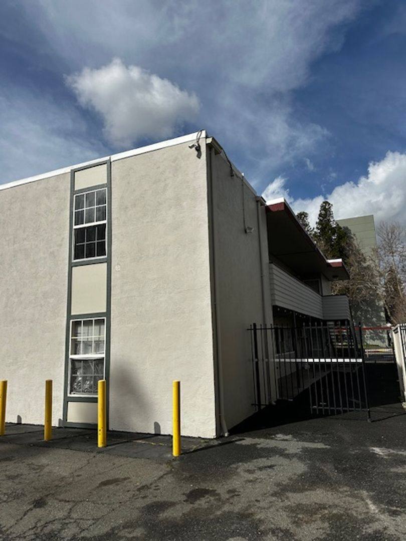Apartment for rent at 1642 Clayton Rd, Concord, CA 94520