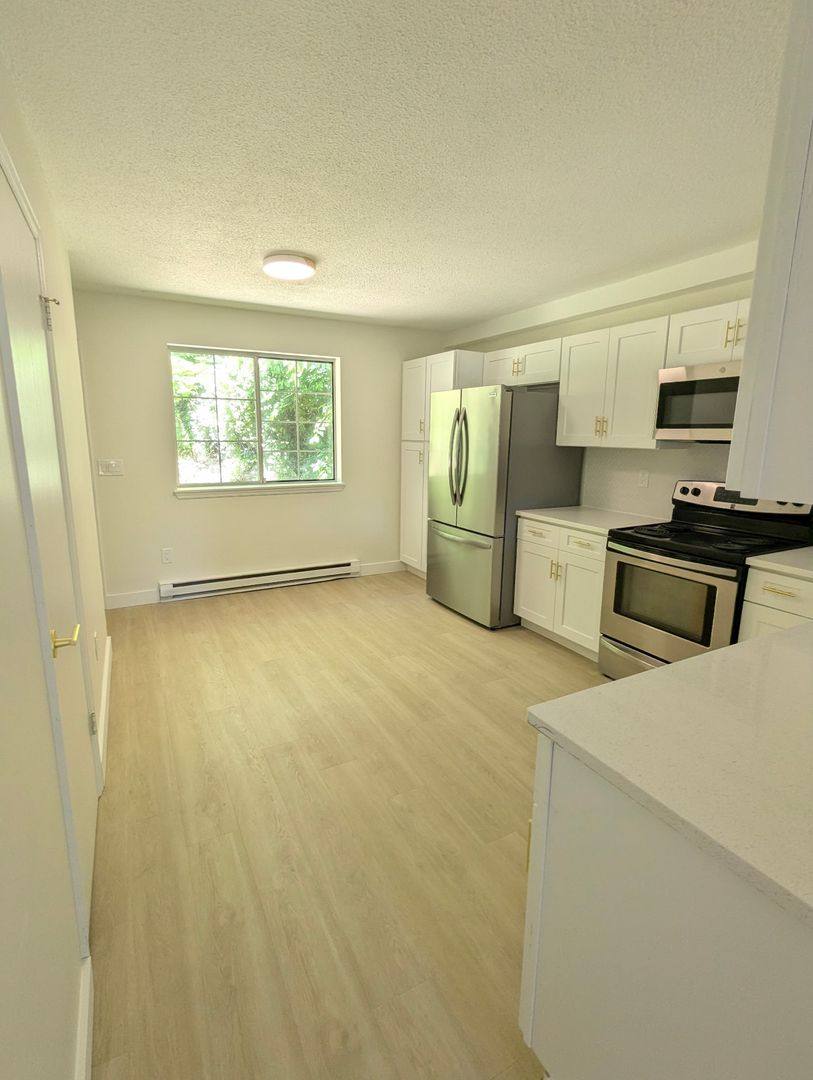 Apartment for rent at 446 Perkins Ave, Waterbury, CT 06704