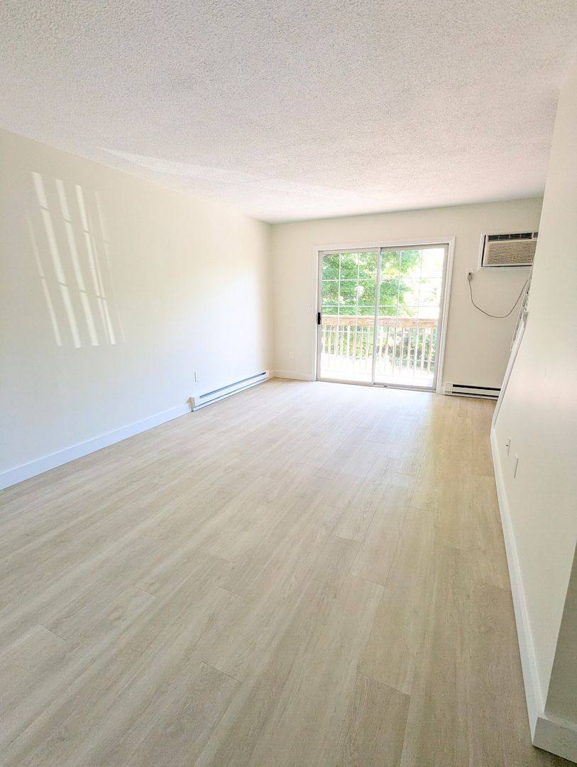 Apartment for rent at 446 Perkins Ave, Waterbury, CT 06704