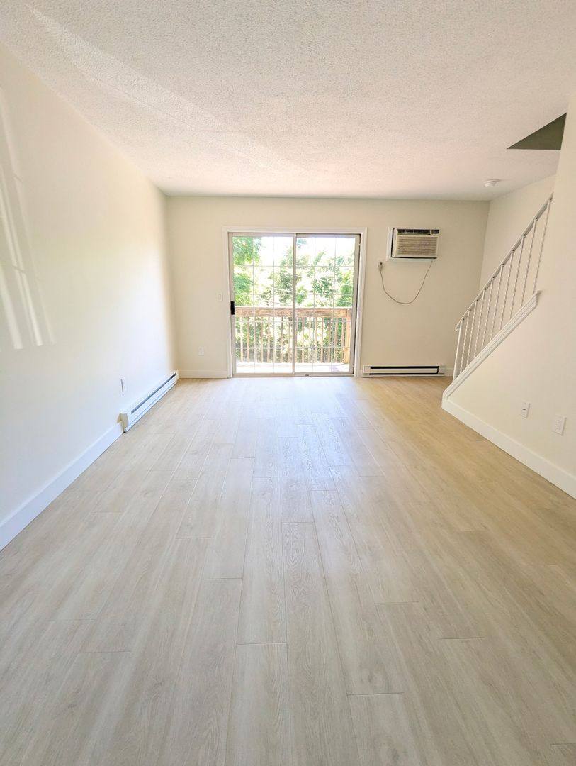 Apartment for rent at 446 Perkins Ave, Waterbury, CT 06704