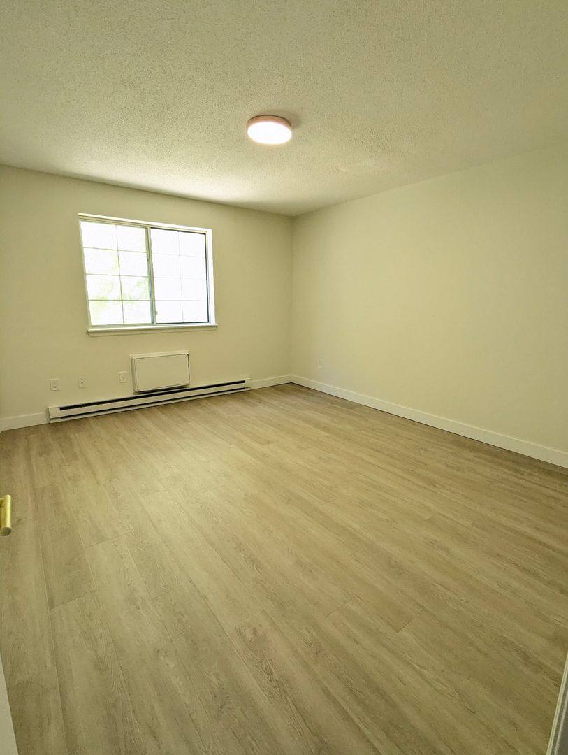 Apartment for rent at 446 Perkins Ave, Waterbury, CT 06704