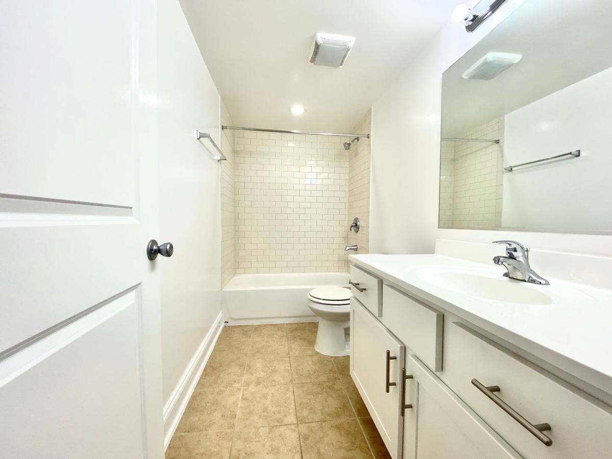 Apartment for rent at 4506 N Sheridan, Chicago, IL 60640