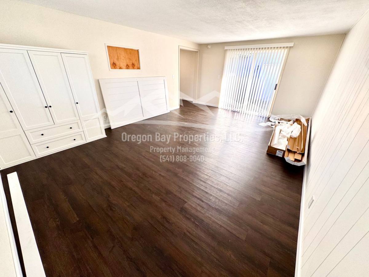 House for rent at 270 S Morrison St, Coos Bay, OR 97420