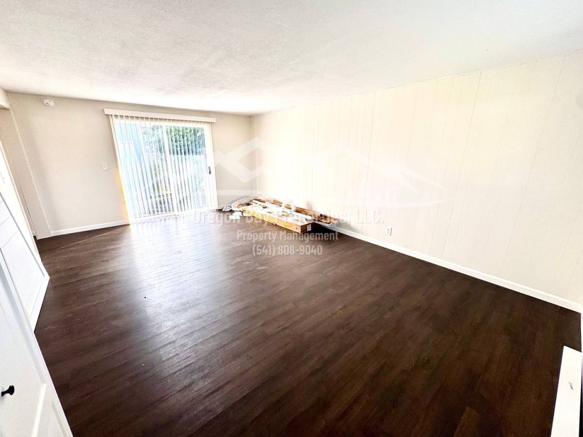 House for rent at 270 S Morrison St, Coos Bay, OR 97420