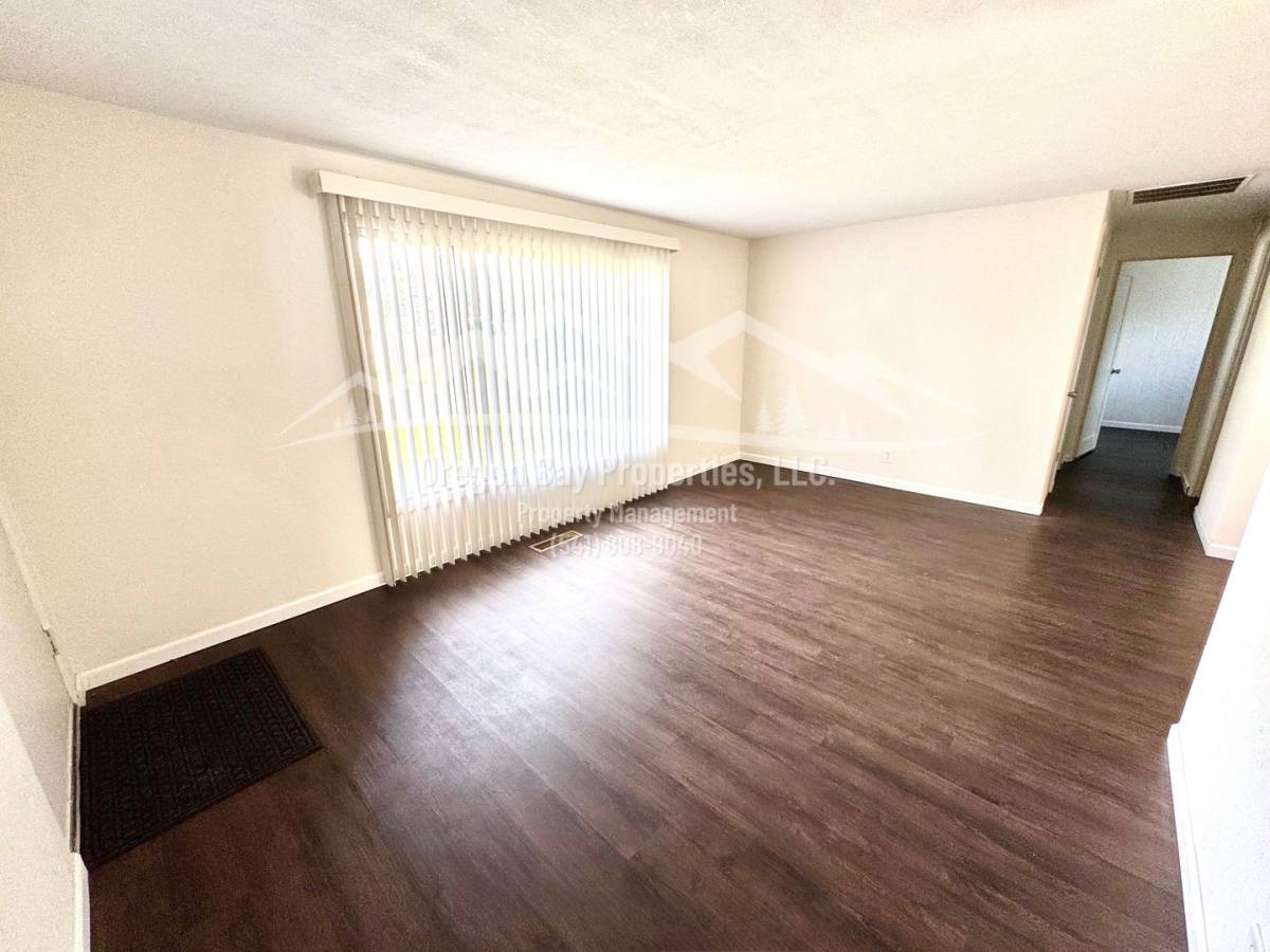 House for rent at 270 S Morrison St, Coos Bay, OR 97420
