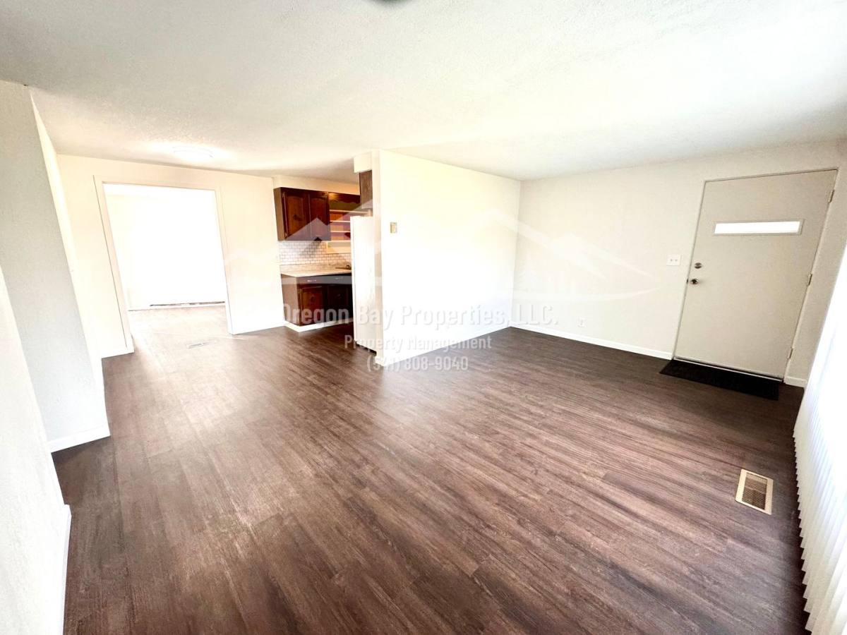House for rent at 270 S Morrison St, Coos Bay, OR 97420