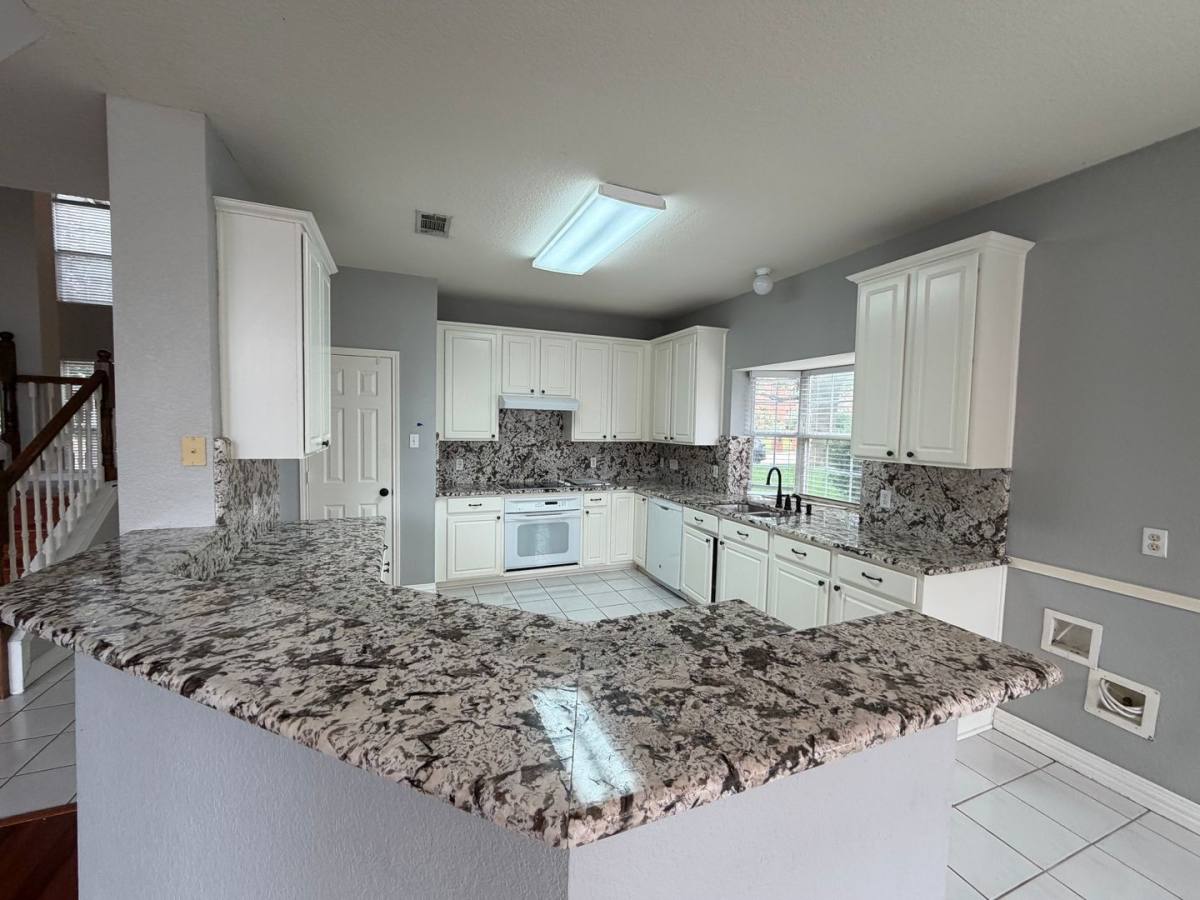 House for rent at 1609 Simsbury Dr, Plano, TX 75025