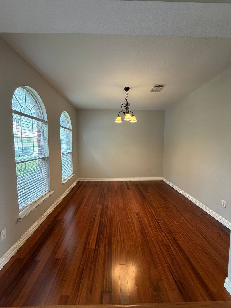 House for rent at 1609 Simsbury Dr, Plano, TX 75025