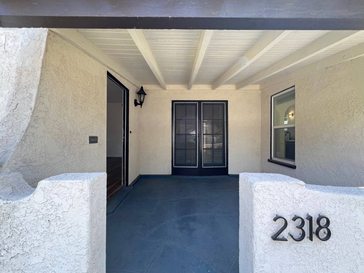 Apartment for rent at 2316-2322 Eucalyptus Ave, Long Beach, CA 90806