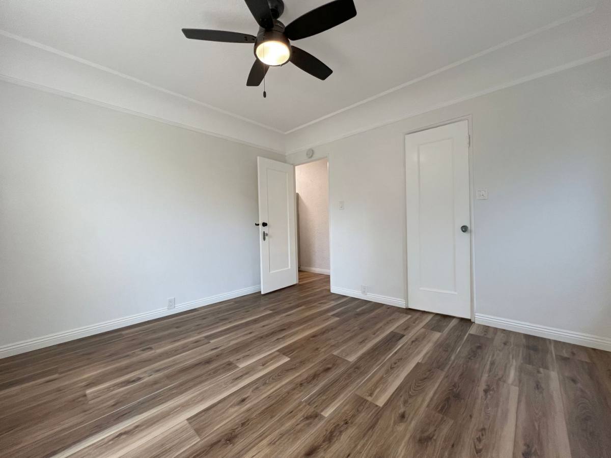 Apartment for rent at 2316-2322 Eucalyptus Ave, Long Beach, CA 90806