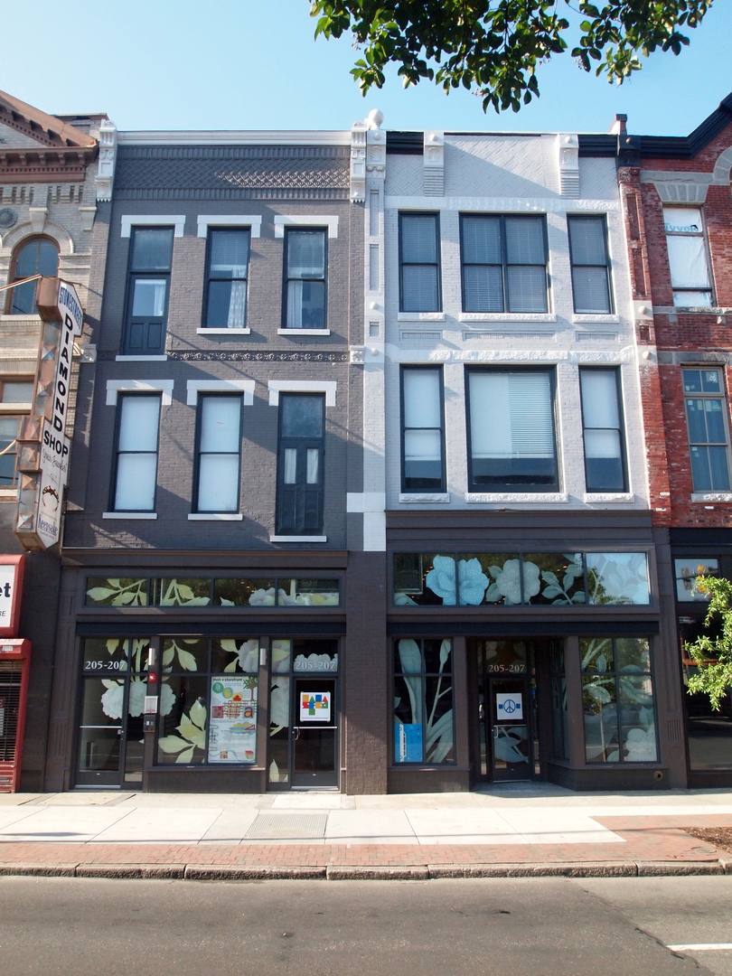 Apartment for rent at 205 E Broad St, Richmond, VA 23219