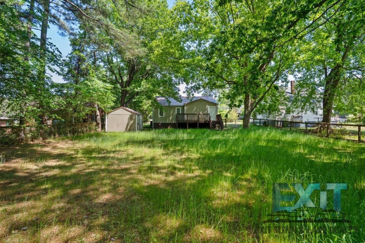 House for rent at 312 Hutcheson Ave, Chase City, VA 23924