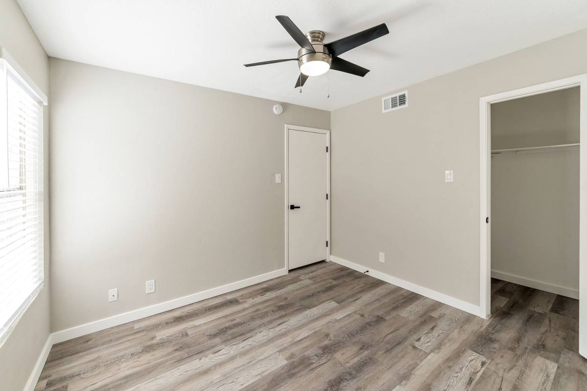 Apartment for rent at 2725 E Beck Lane, Phoenix, AZ 85032