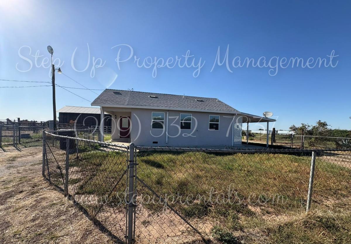 House for rent at 10313 Crackerbox Rd, Oakdale, CA 95361