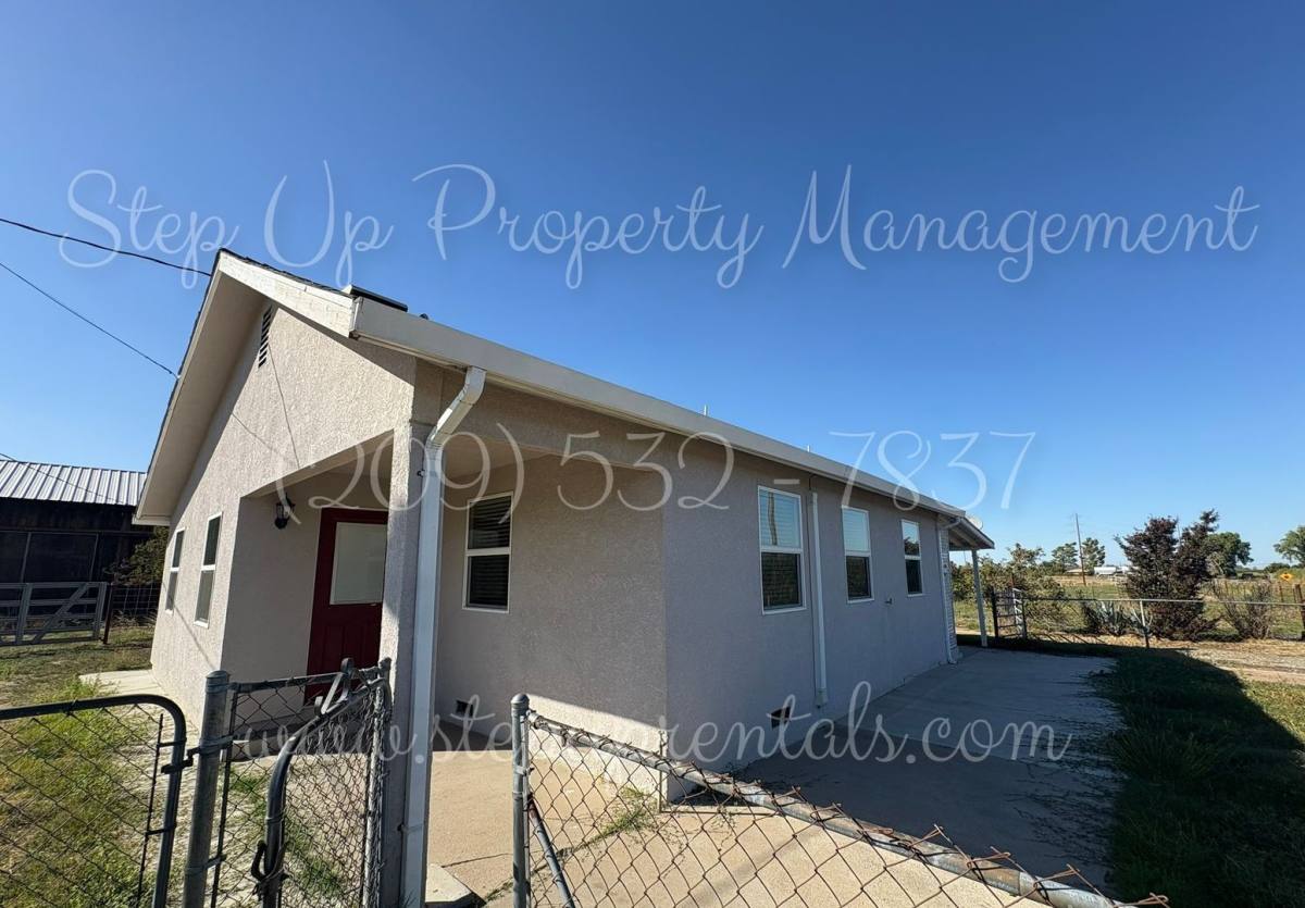 House for rent at 10313 Crackerbox Rd, Oakdale, CA 95361