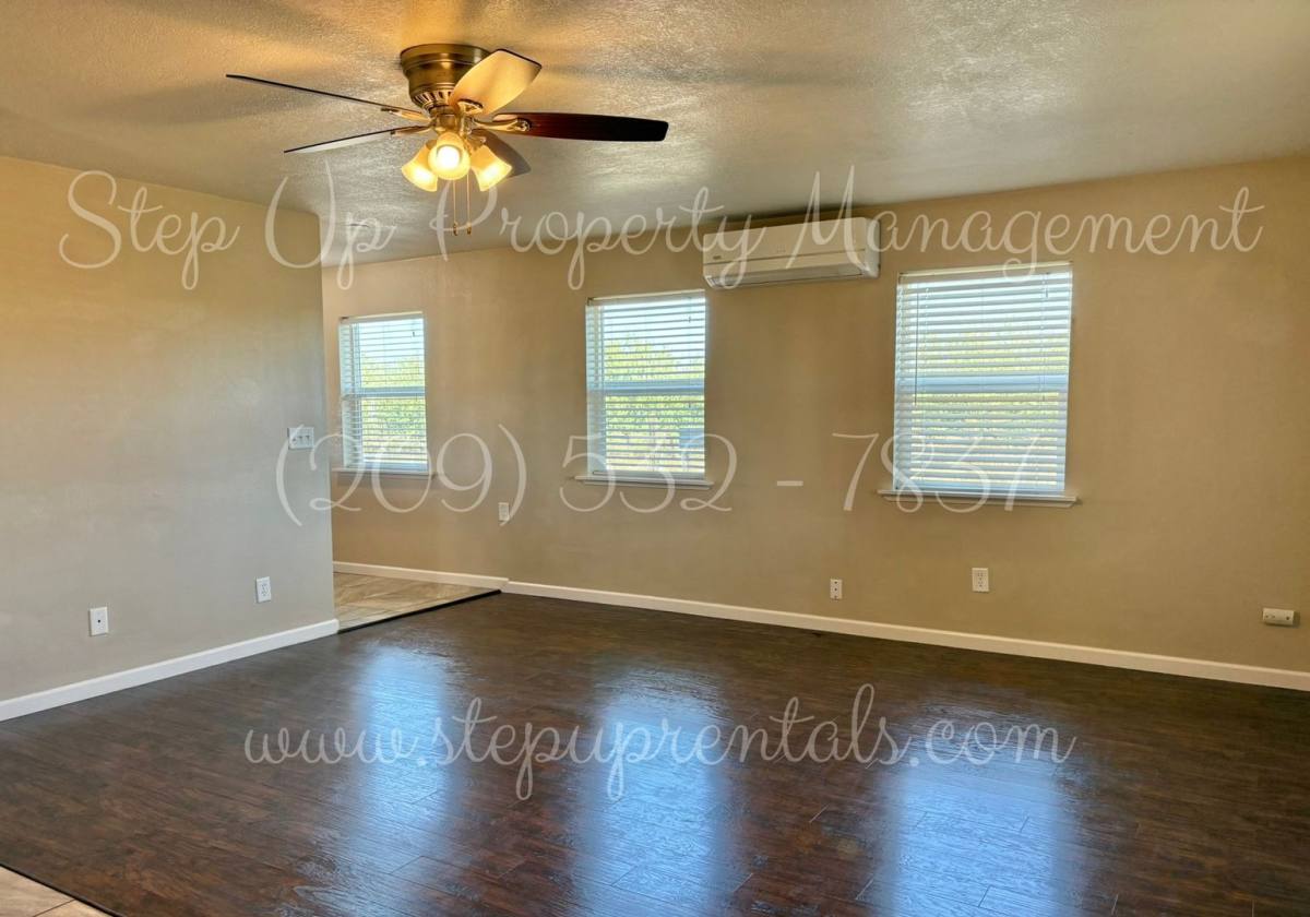 House for rent at 10313 Crackerbox Rd, Oakdale, CA 95361