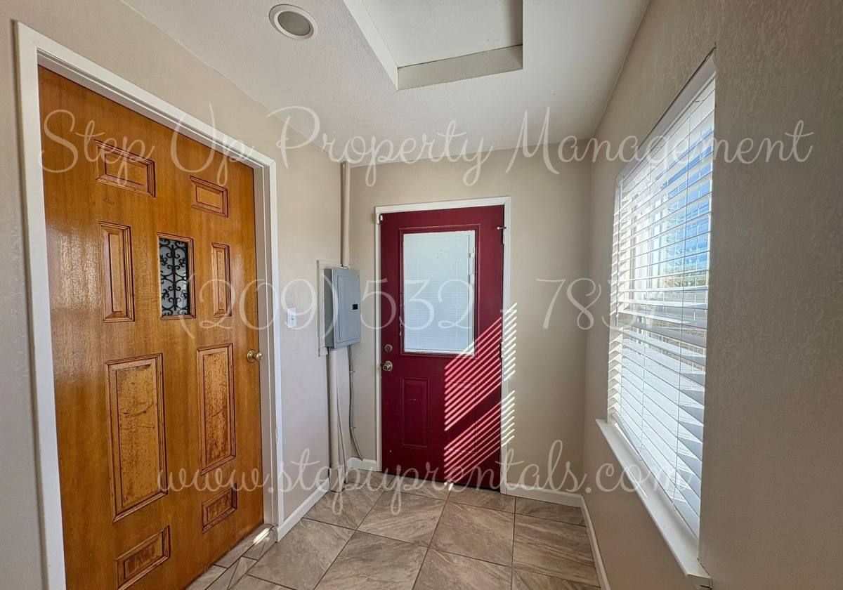 House for rent at 10313 Crackerbox Rd, Oakdale, CA 95361