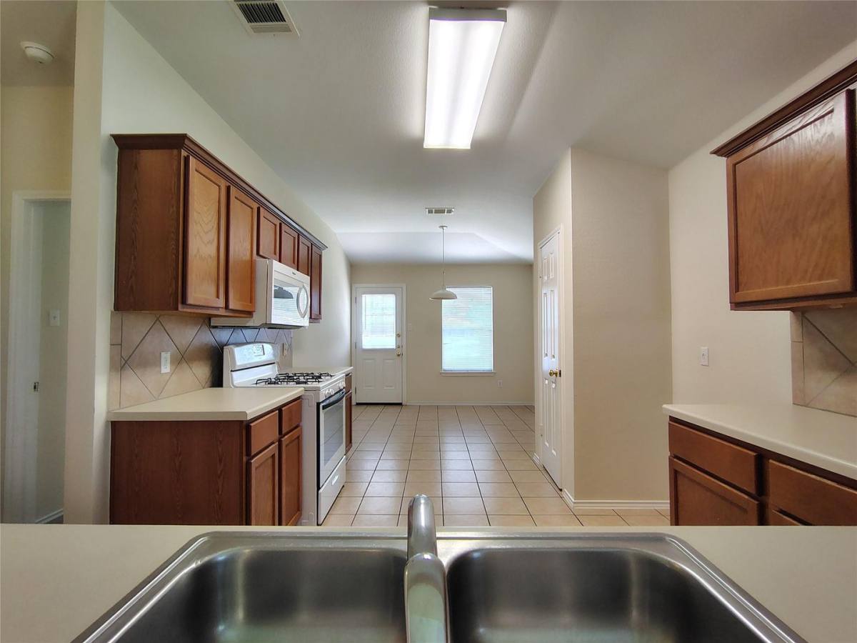 House for rent at 100 Steven St, Hutto, TX 78634