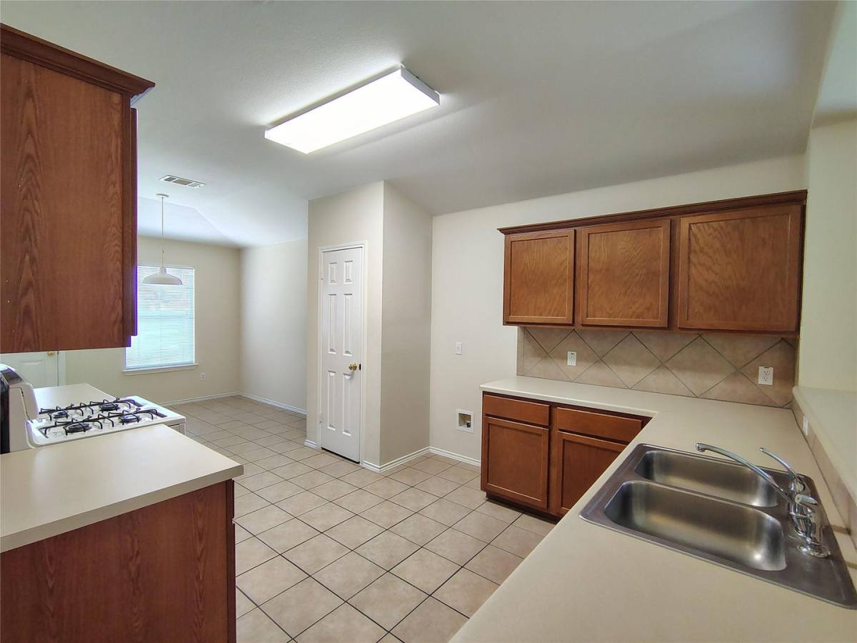 House for rent at 100 Steven St, Hutto, TX 78634