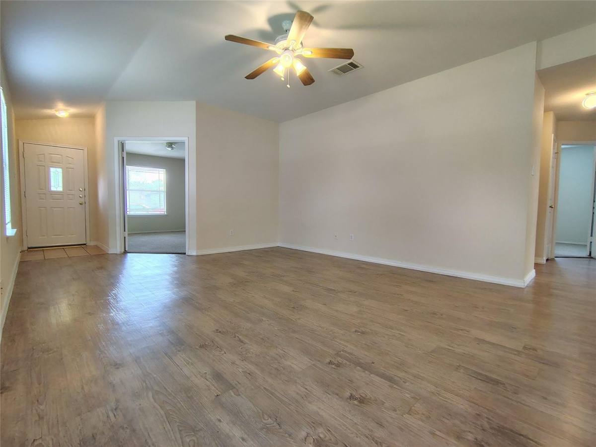 House for rent at 100 Steven St, Hutto, TX 78634