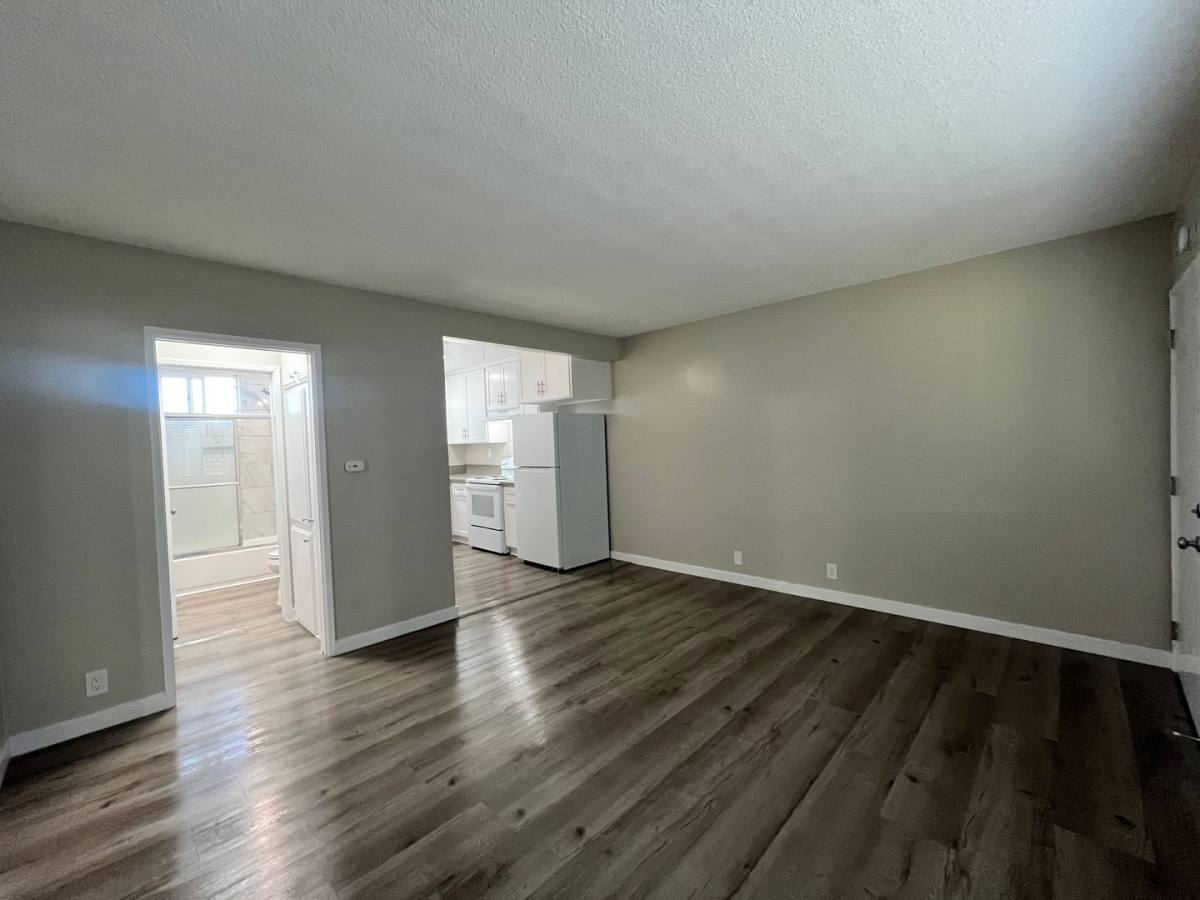 Apartment for rent at 2312 Santa Fe Ave, Long Beach, CA 90810