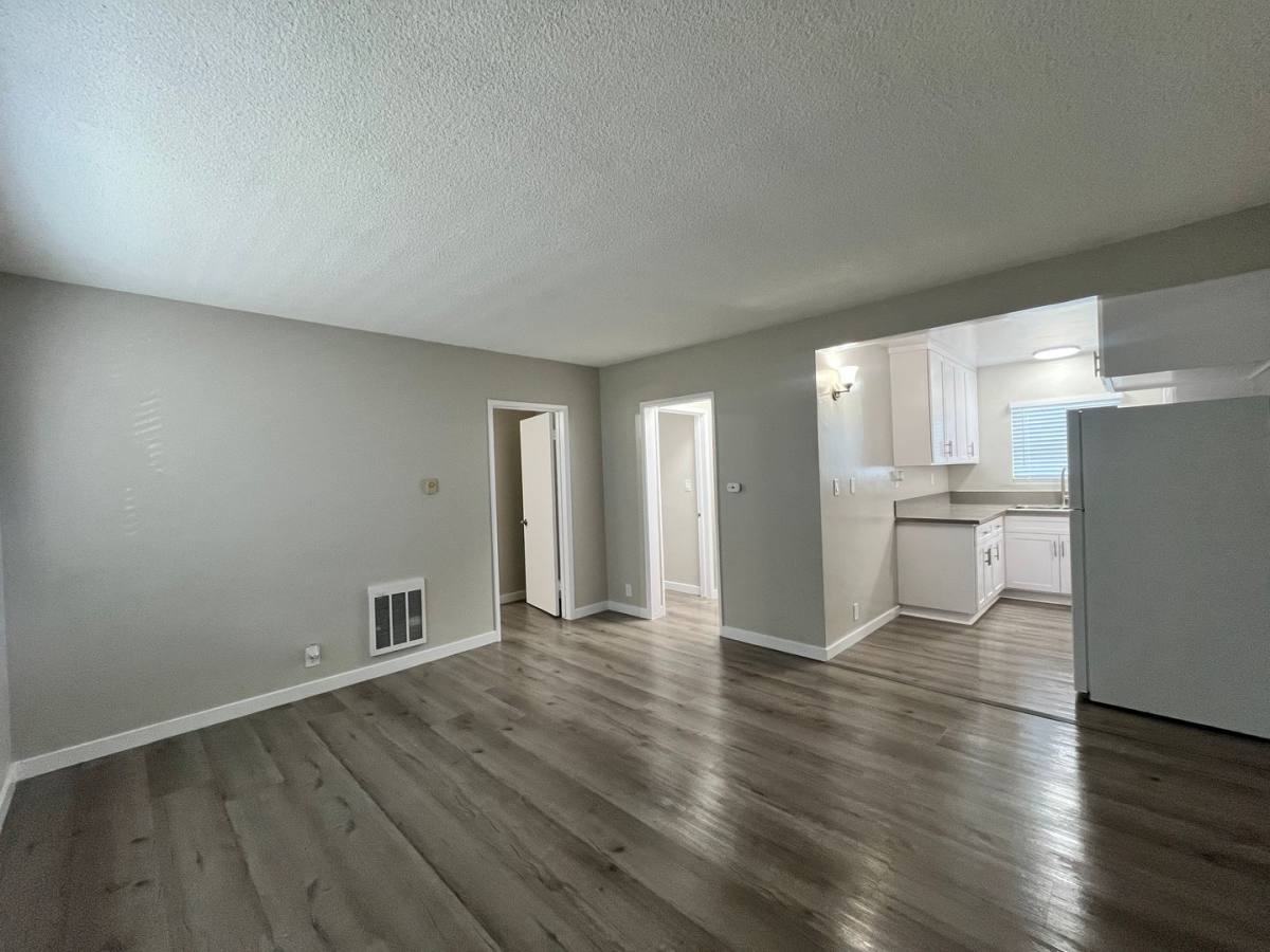 Apartment for rent at 2312 Santa Fe Ave, Long Beach, CA 90810