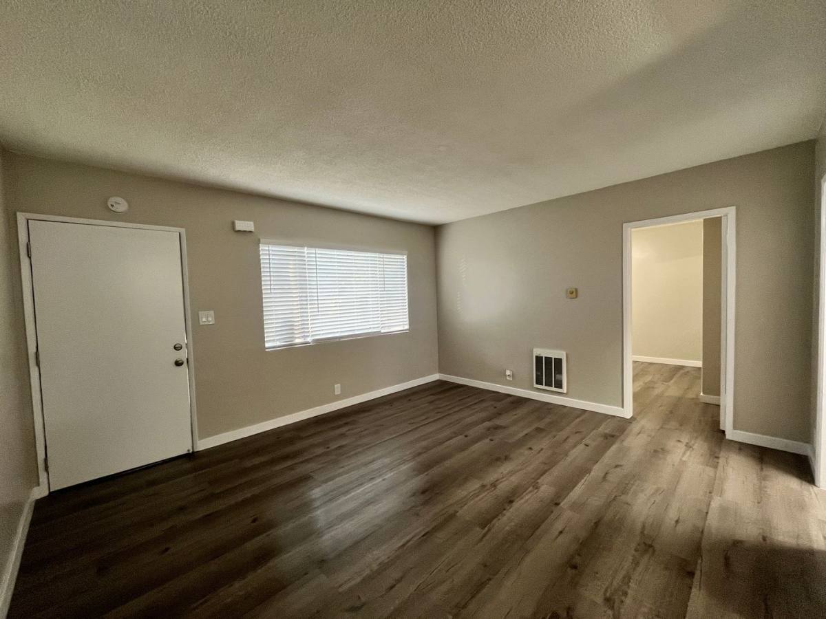 Apartment for rent at 2312 Santa Fe Ave, Long Beach, CA 90810
