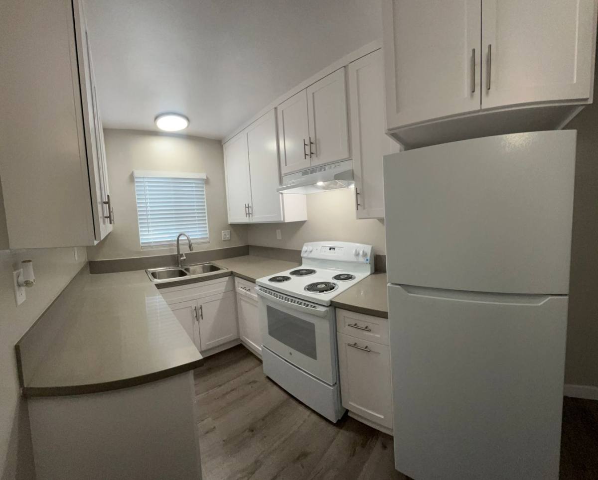 Apartment for rent at 2312 Santa Fe Ave, Long Beach, CA 90810