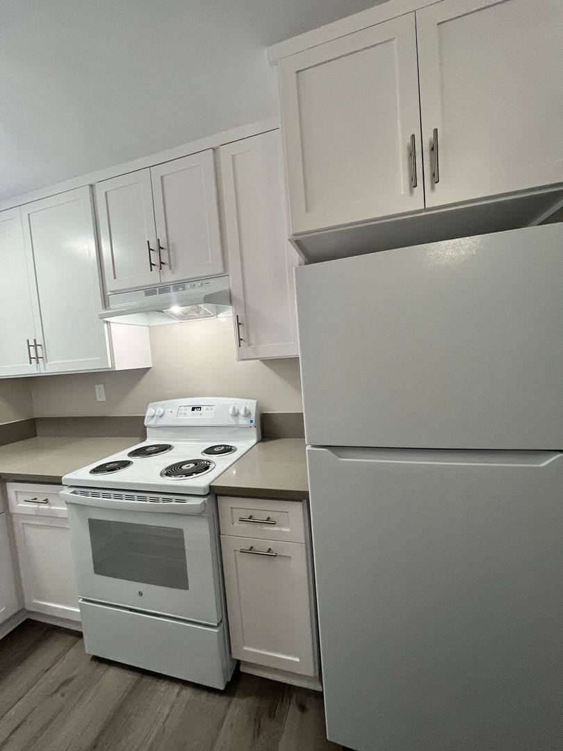 Apartment for rent at 2312 Santa Fe Ave, Long Beach, CA 90810