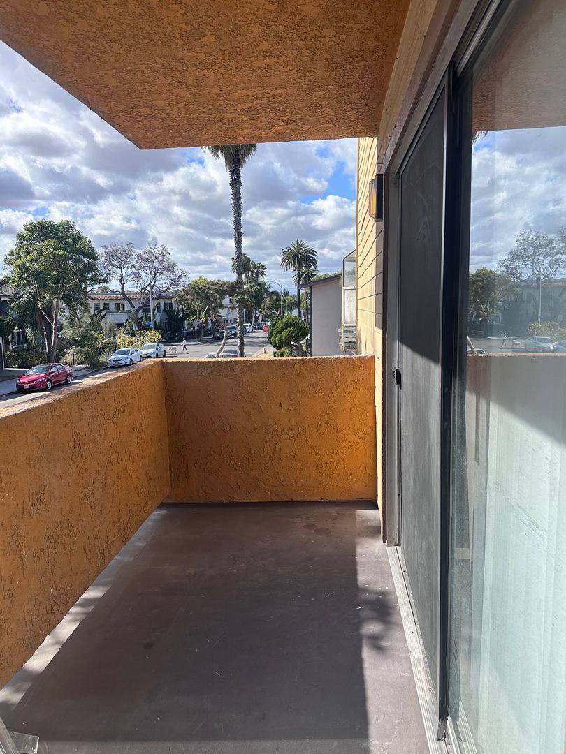 Apartment for rent at 766 Gardenia Ave, Long Beach, CA 90813