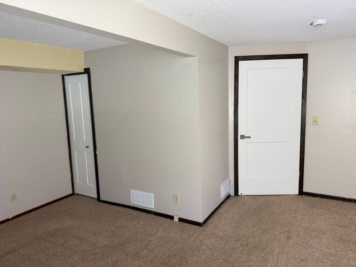 Townhouse for rent at 8201 W Park Hills Dr, Minneapolis, MN 55438