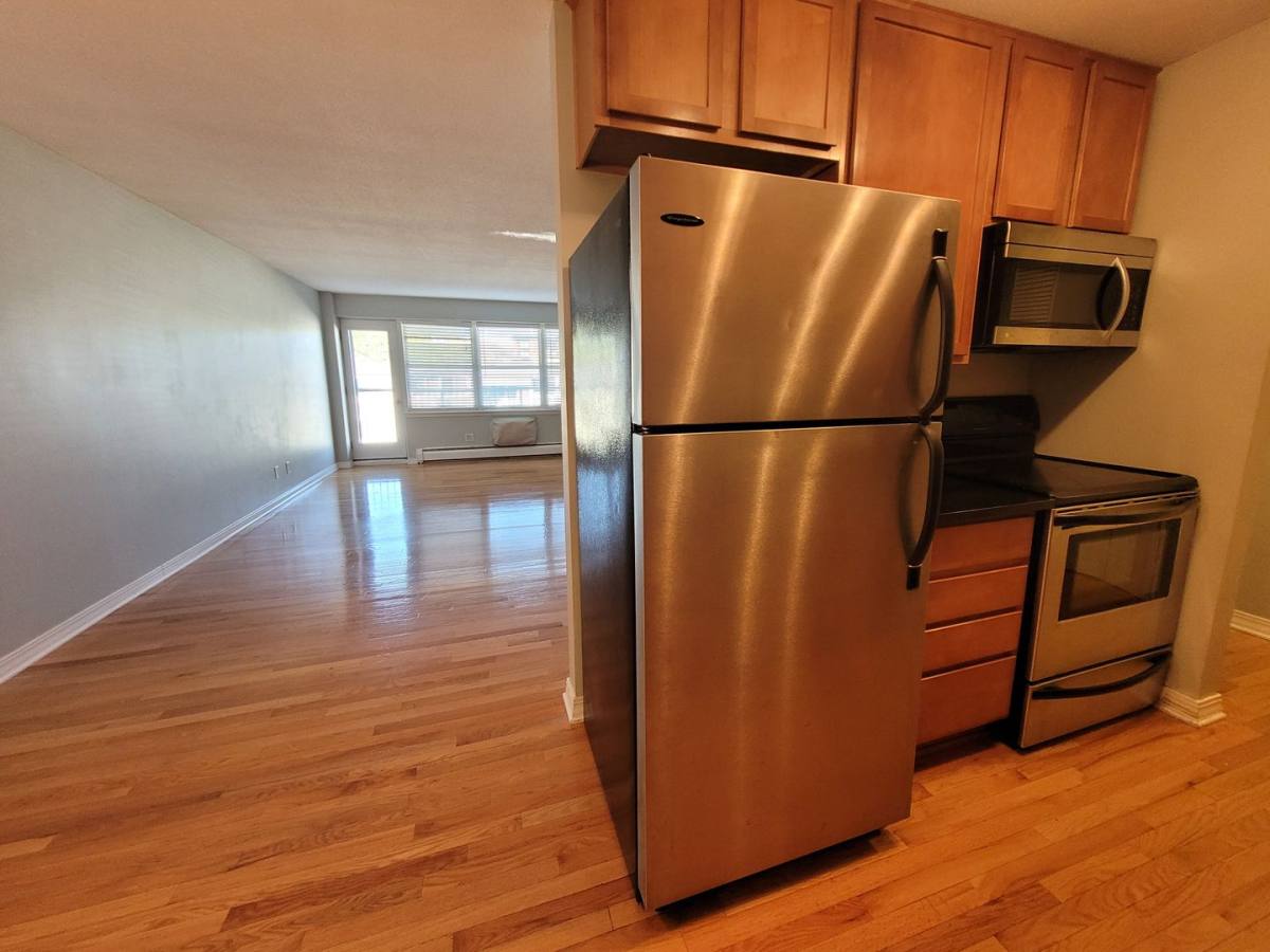 Apartment for rent at 3150 Excelsior Blvd, Minneapolis, MN 55416