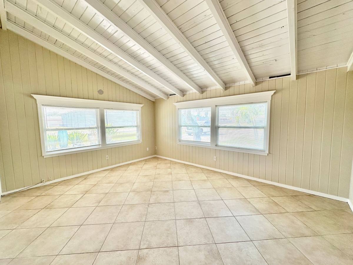 House for rent at 3140 Caledonia Ave, Naples, FL 34112