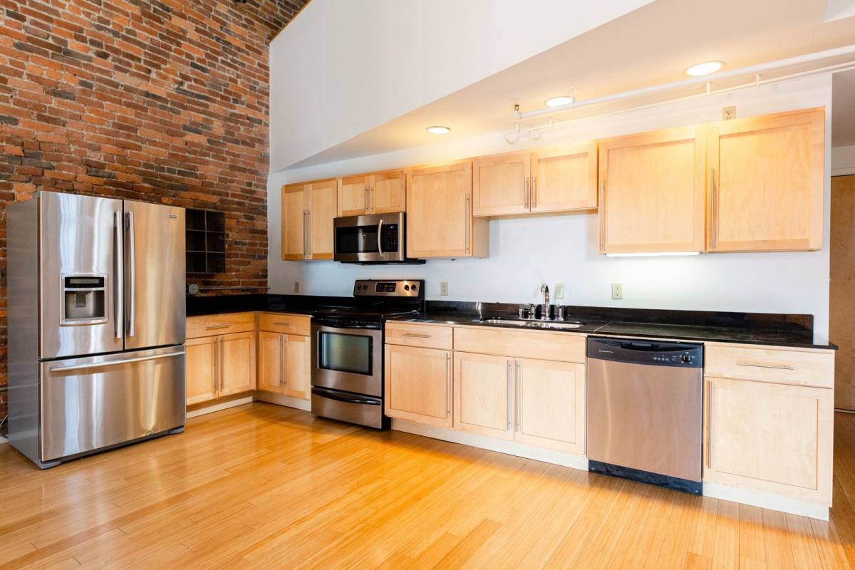 Condo for rent at 305 Church St, Nashville, TN 37201