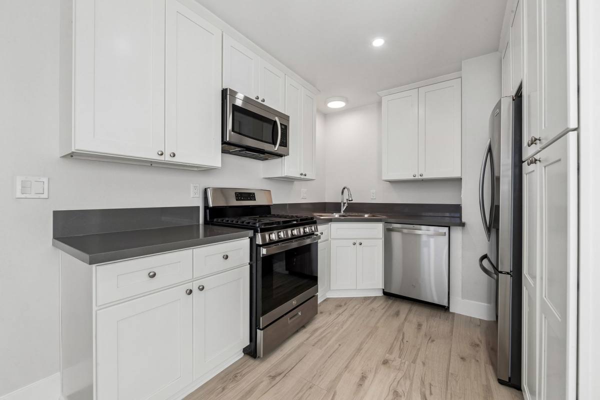 Apartment for rent at 402 13th St, Huntington Beach, CA 92648
