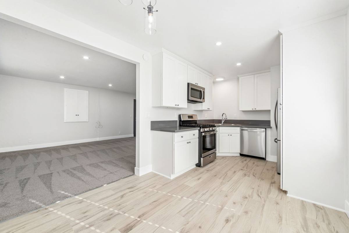 Apartment for rent at 402 13th St, Huntington Beach, CA 92648