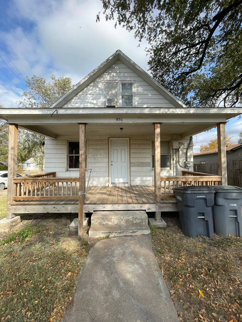 House for rent at 896 W 5th, Emporia, KS 66801