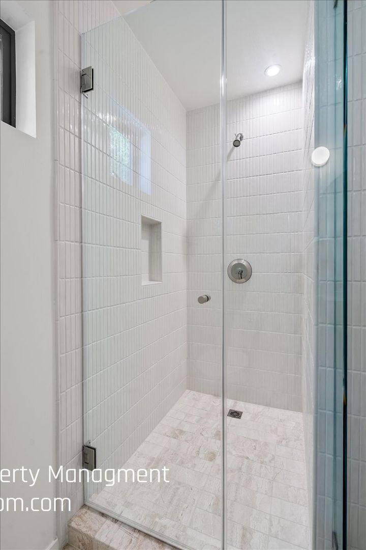 Apartment for rent at 3181 Verdugo Place, Los Angeles, CA 90065