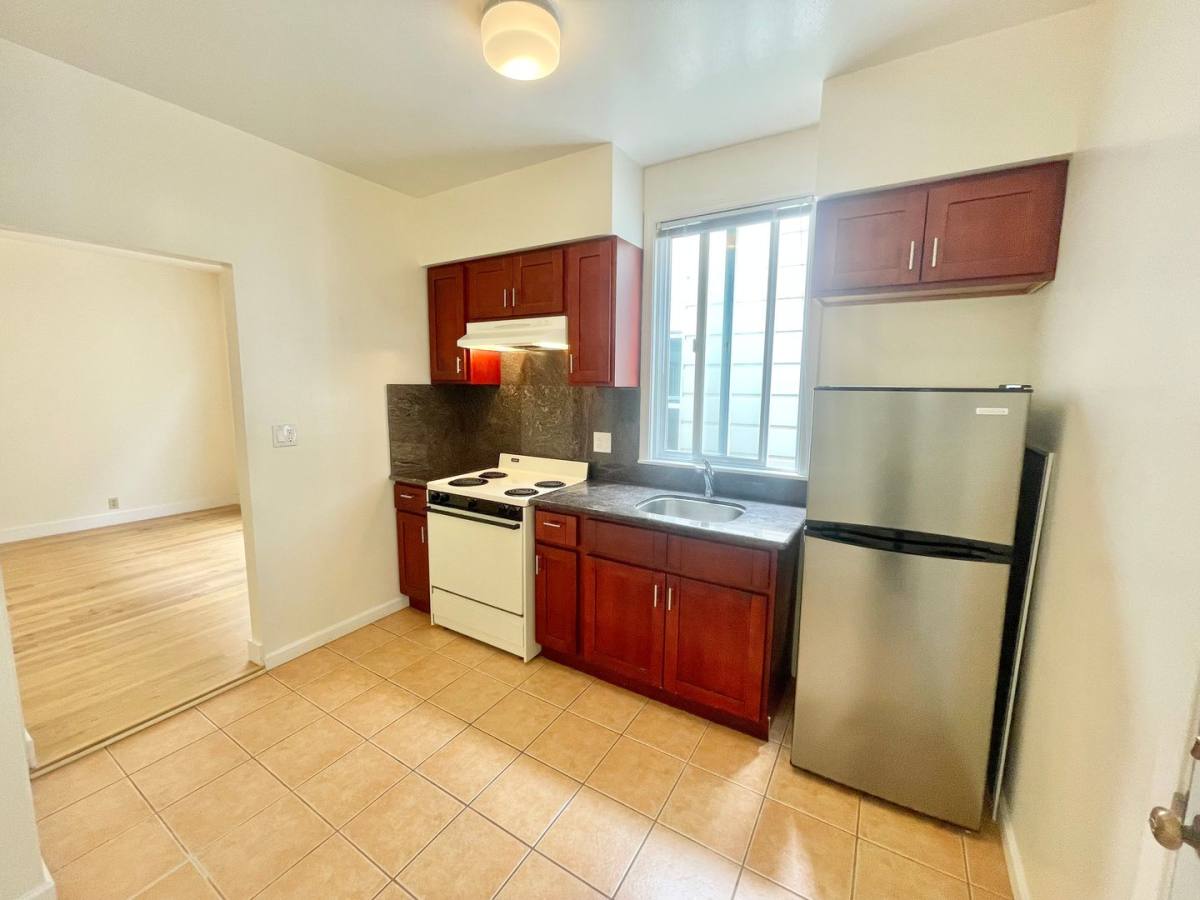 Apartment for rent at 1324 Jackson St, San Francisco, CA 94109