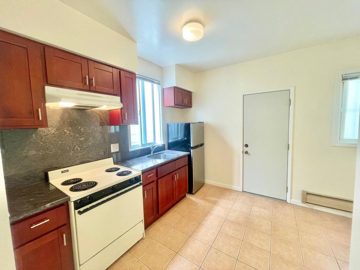 Apartment for rent at 1324 Jackson St, San Francisco, CA 94109