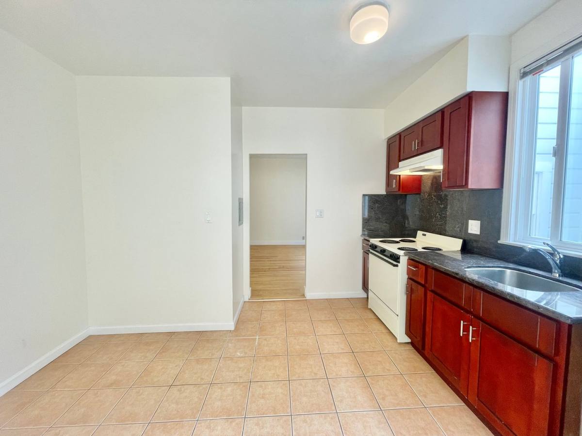 Apartment for rent at 1324 Jackson St, San Francisco, CA 94109