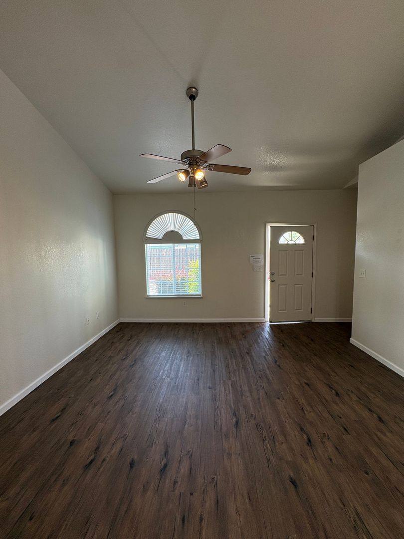 Apartment for rent at 1311-1323 S Crowe St, Visalia, CA 93277