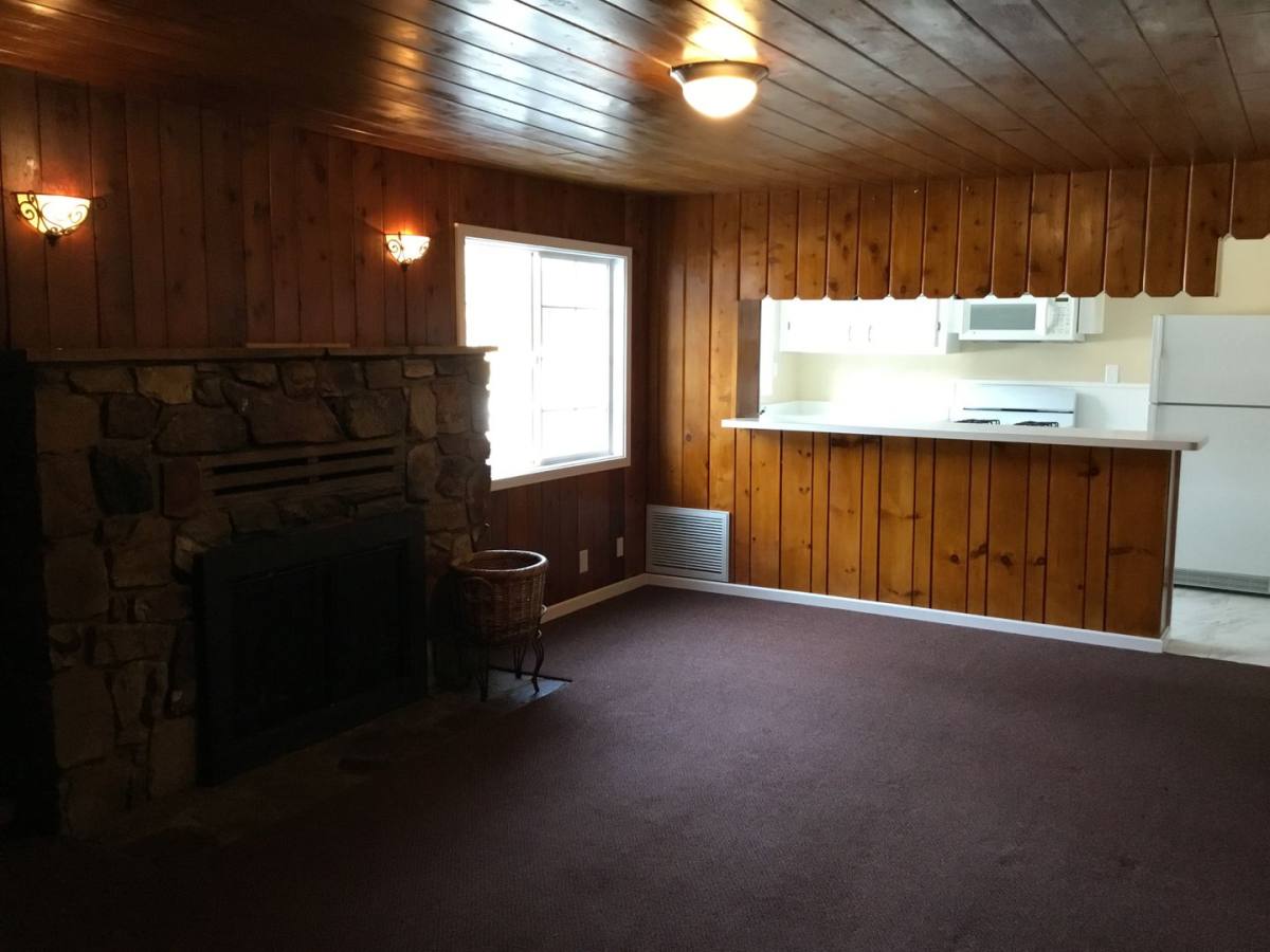 Apartment for rent at 43405 Sheep Horn Rd, Big Bear Lake, CA 92315