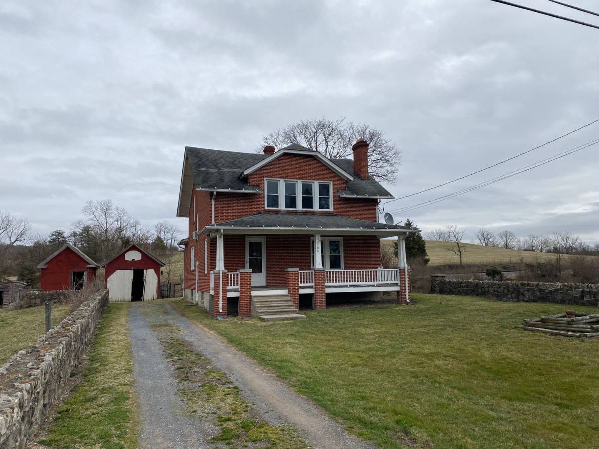House for rent at 308 Gainesboro Rd, Winchester, VA 22603