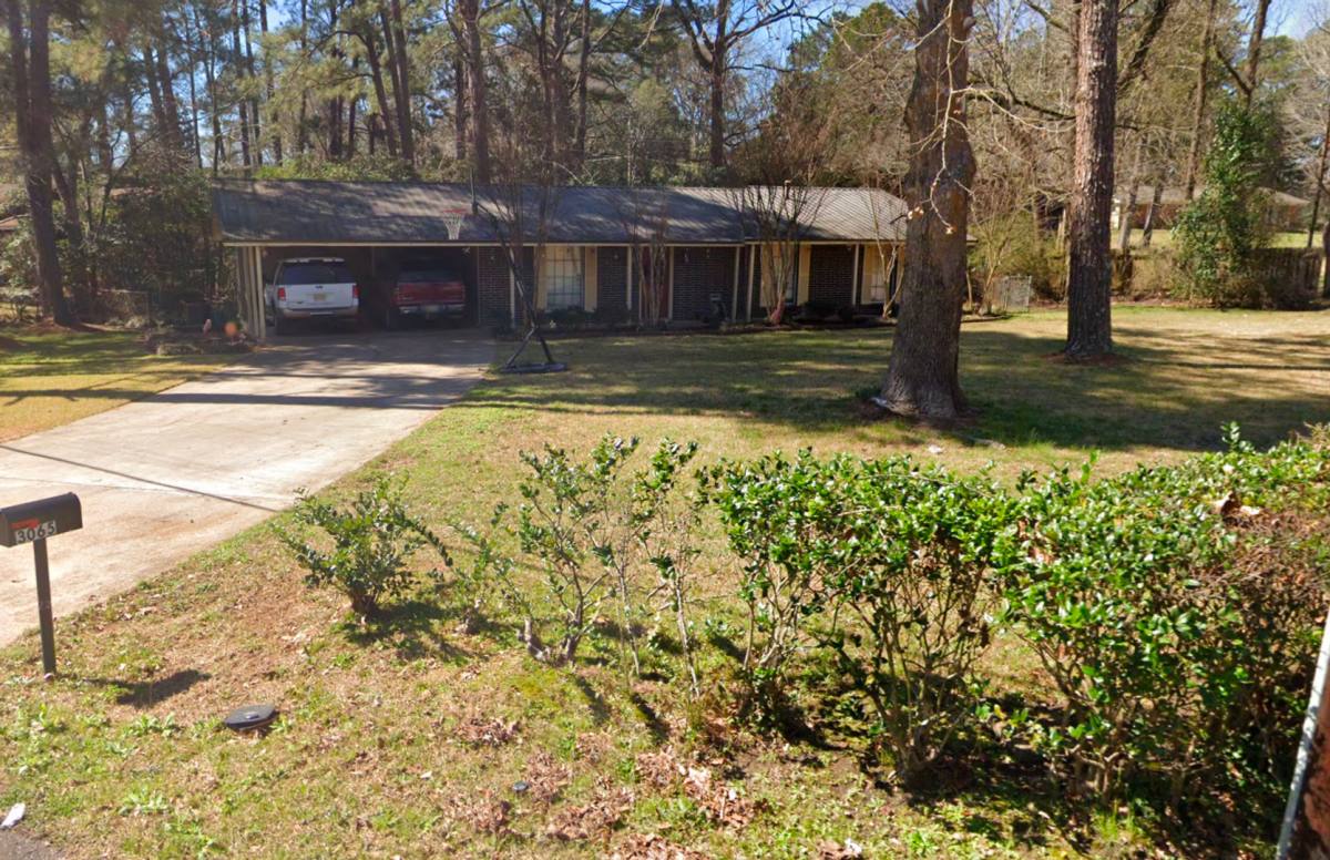 House for rent at 3065 Suncrest Dr, Jackson, MS 39212