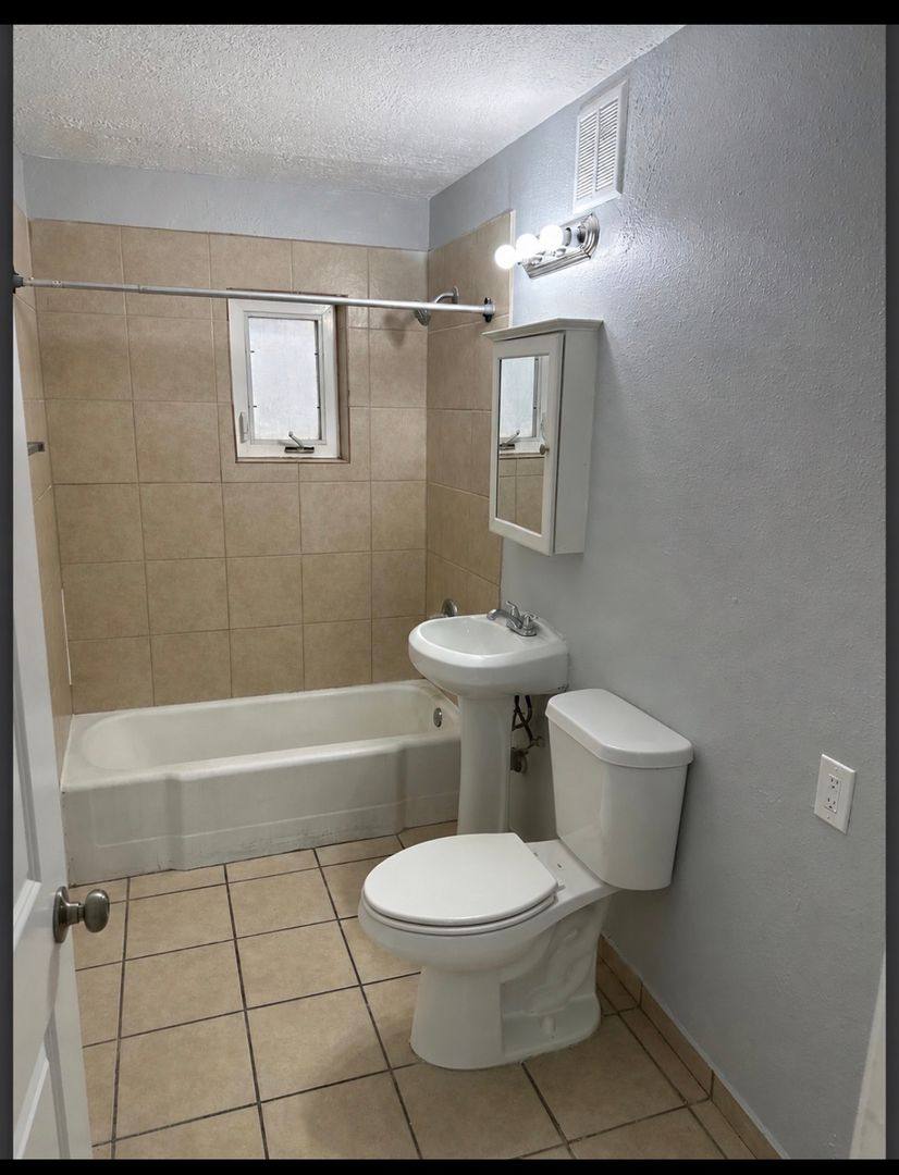 Apartment for rent at 328 Rhode Island St NE, Albuquerque, NM 87108