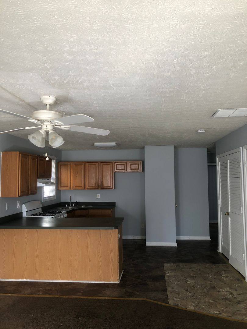 Apartment for rent at 2729 W Chestnut St #KEY, Louisville, KY 40211
