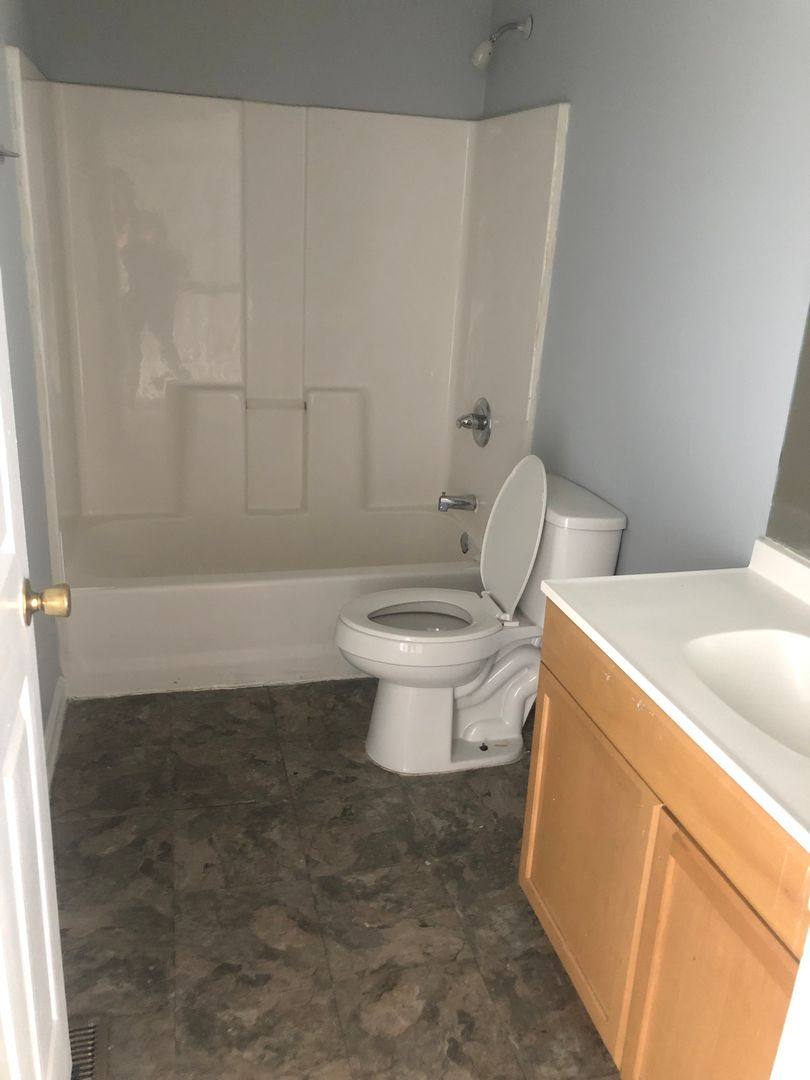 Apartment for rent at 2729 W Chestnut St #KEY, Louisville, KY 40211